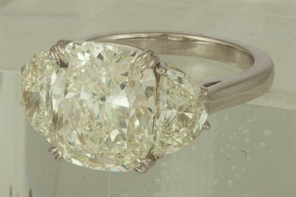 Jewelry Retouching Services